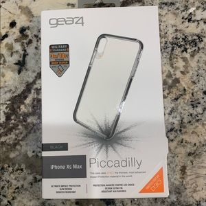 Brand new - Gear4 iPhone XS Max case
